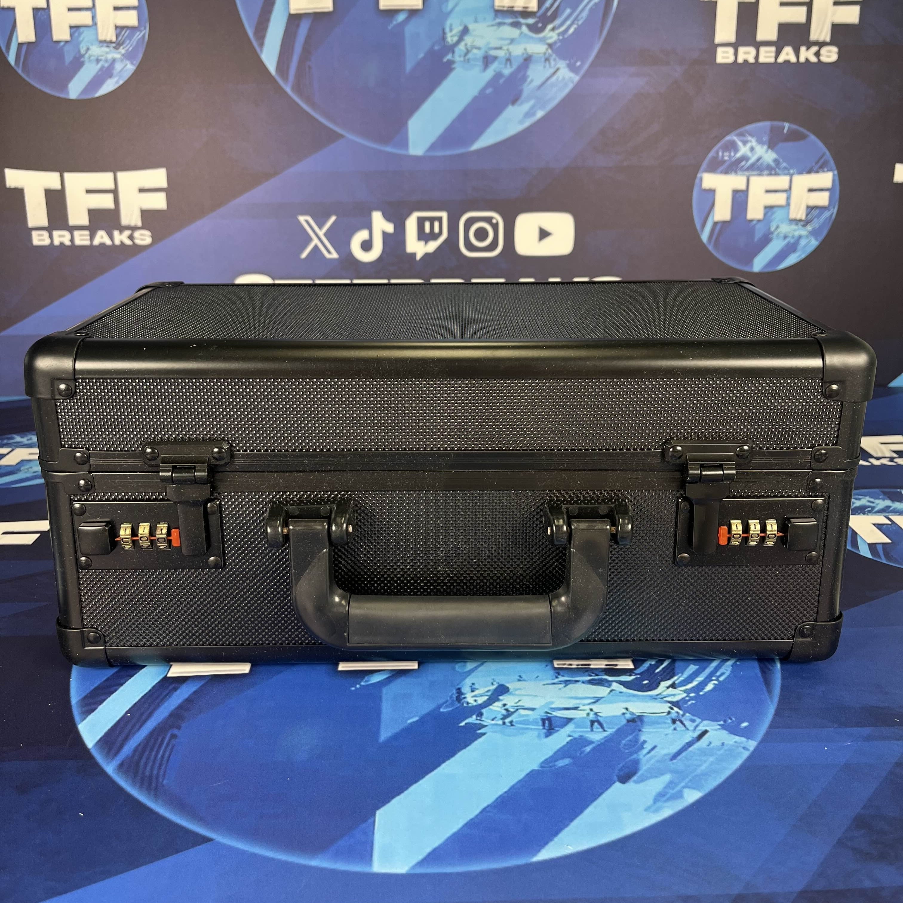 1 ROW ALUMINIUM TRADING CARD STORAGE CASE WITH NUMBER SAFETY LOCK