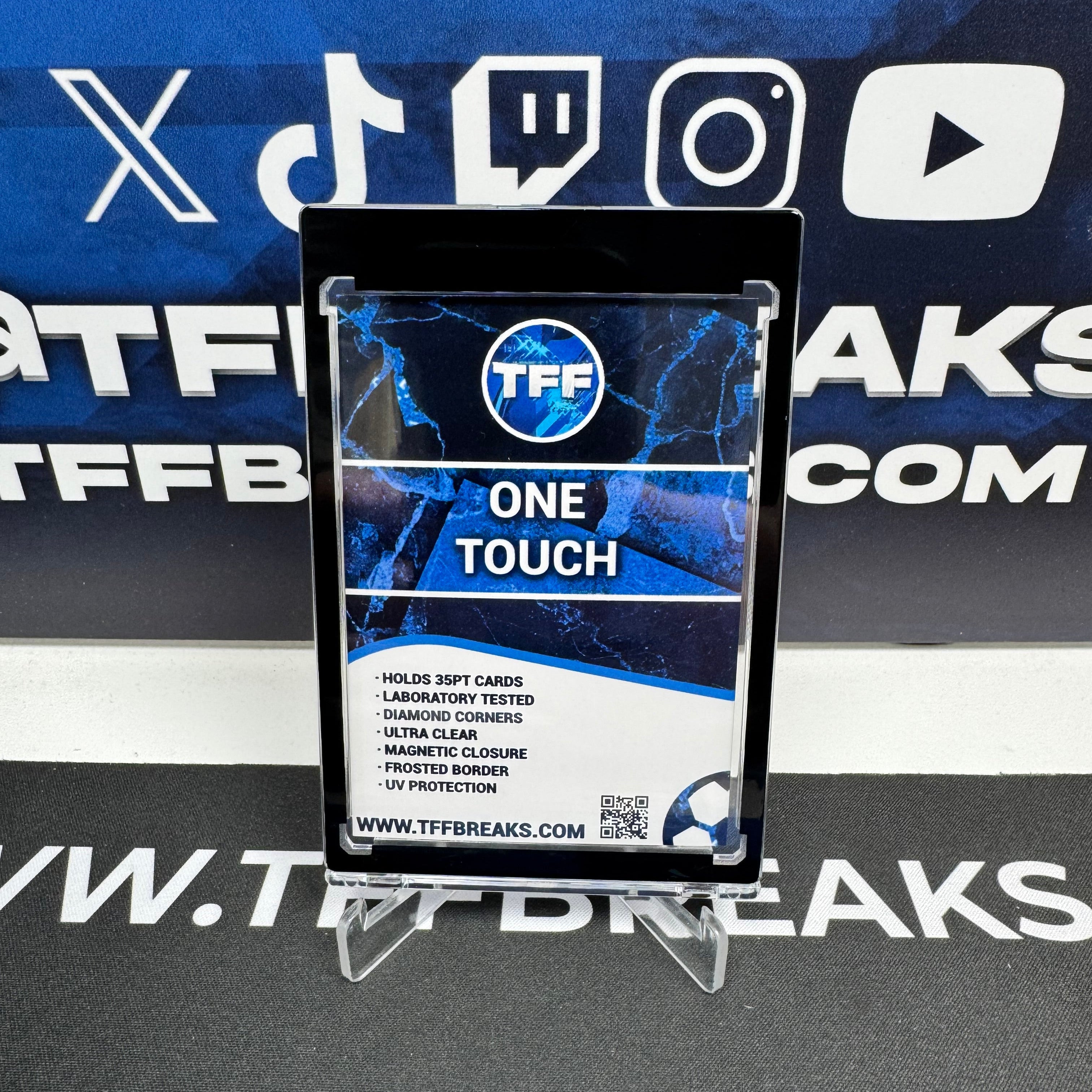 TFF BREAKS 35PT ONE TOUCH MAGNETIC CARD HOLDER BLACK BORDER