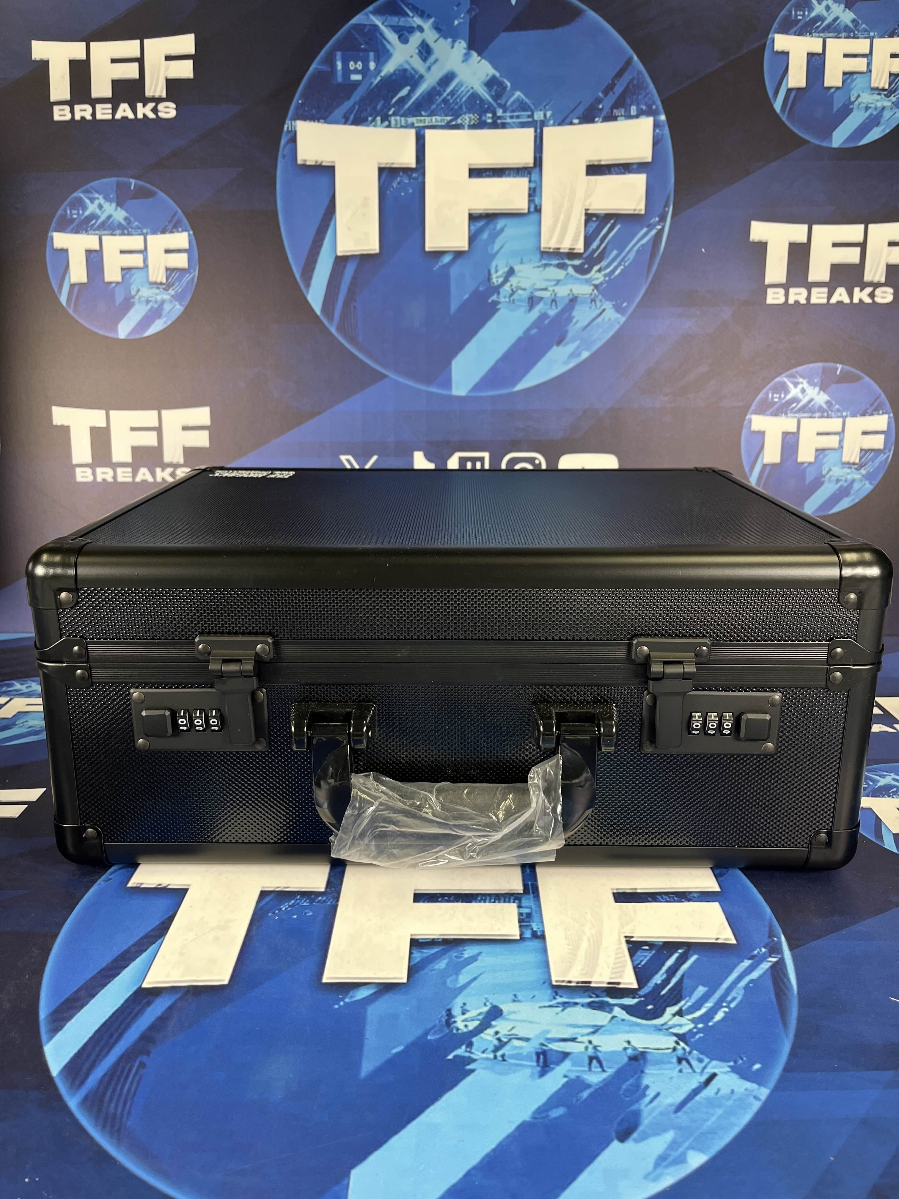 4 ROW ALUMINIUM TRADING CARD STORAGE CASE WITH NUMBER SAFETY LOCK